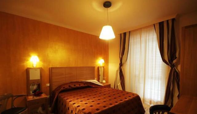 Palace Hotel Una Nuova Strada Nocera Terinese Kültér fotó